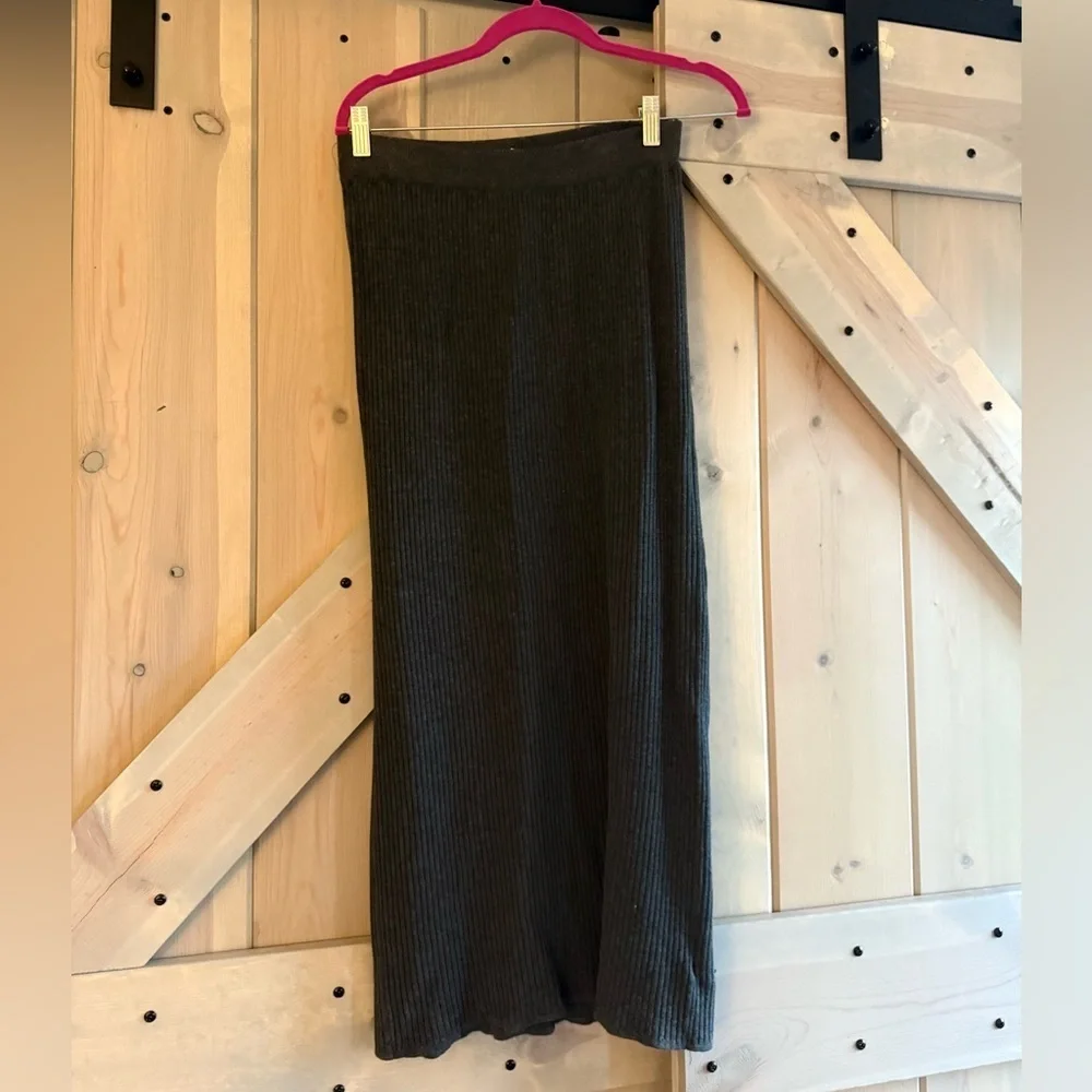 Wishlist Ribbed Knit Midi Pencil Skirt